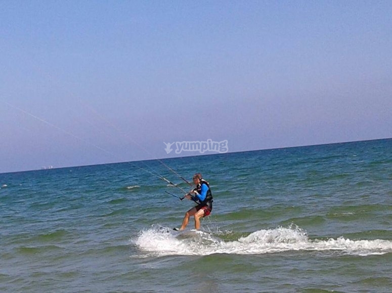 Kiteboarding Valencia, precios y reservas 2024